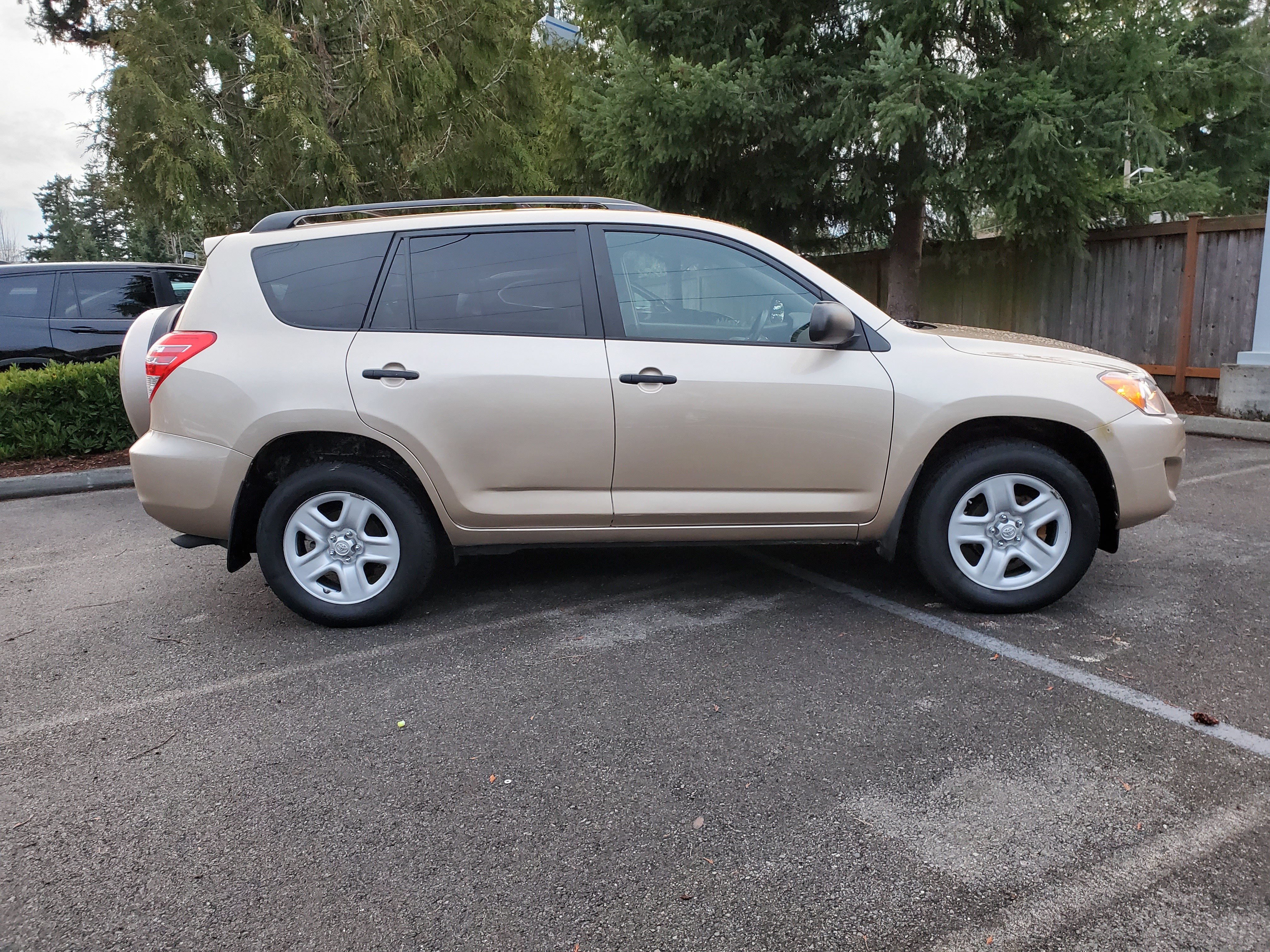 Pre-owned 2012 Toyota Rav4 Base 4wd Sport Utility In Kirkland #198603a 