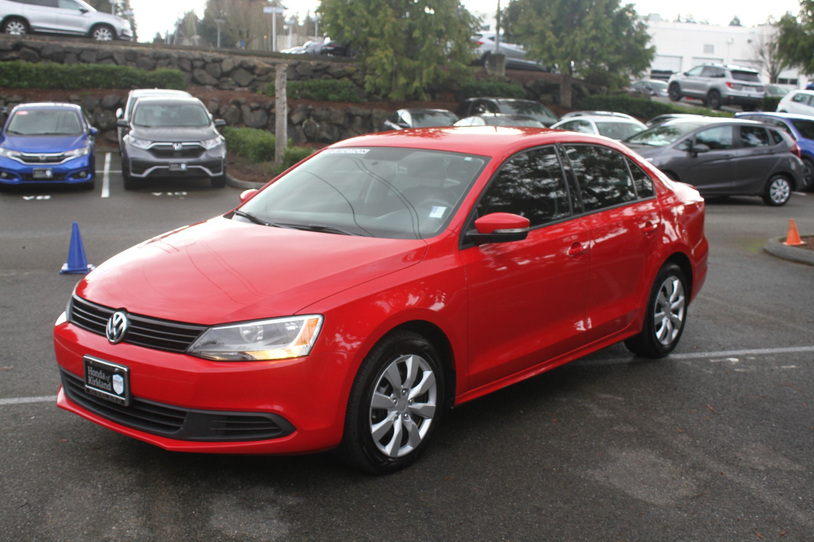 PreOwned 2012 Volkswagen Jetta Sedan 2.5L SE 4dr Car in